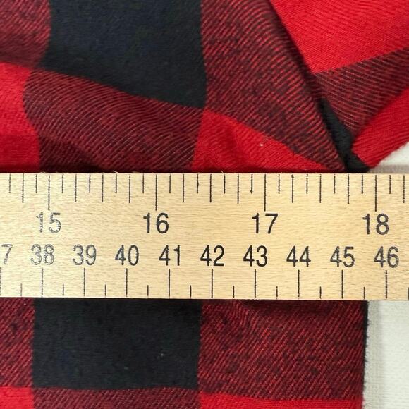 Abercrombie & Fitch Red Black Plaid Extra Long Flannel Shirt Women’s Small - Picture 6 of 7
